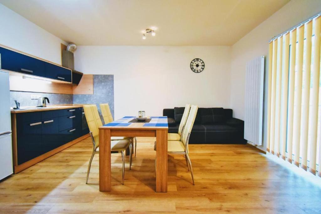Moderni Apartman Horni Marsov - By Alka Экстерьер фото